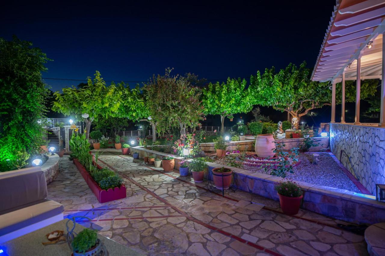 Rock Garden Villa Marantochori Экстерьер фото