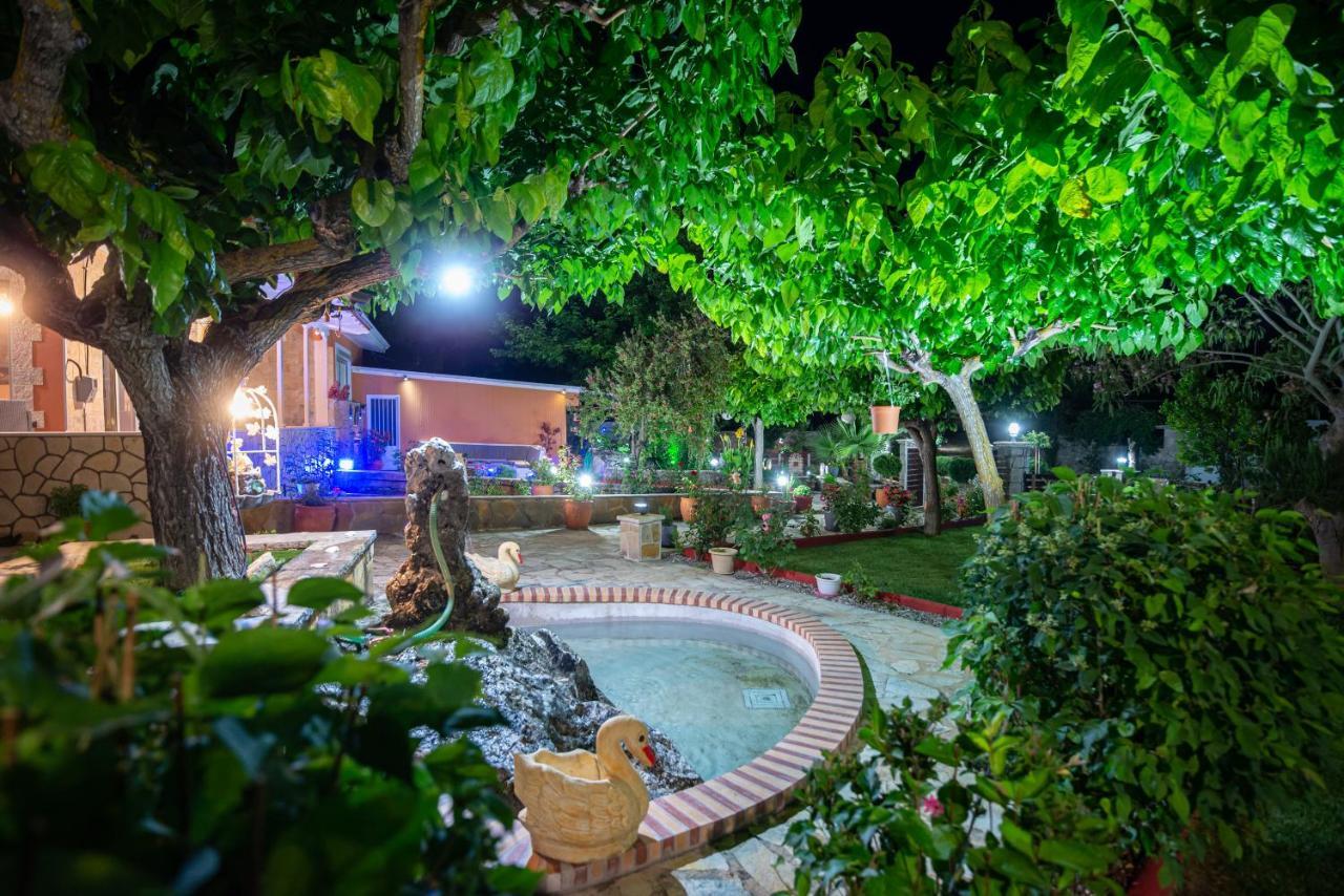 Rock Garden Villa Marantochori Экстерьер фото