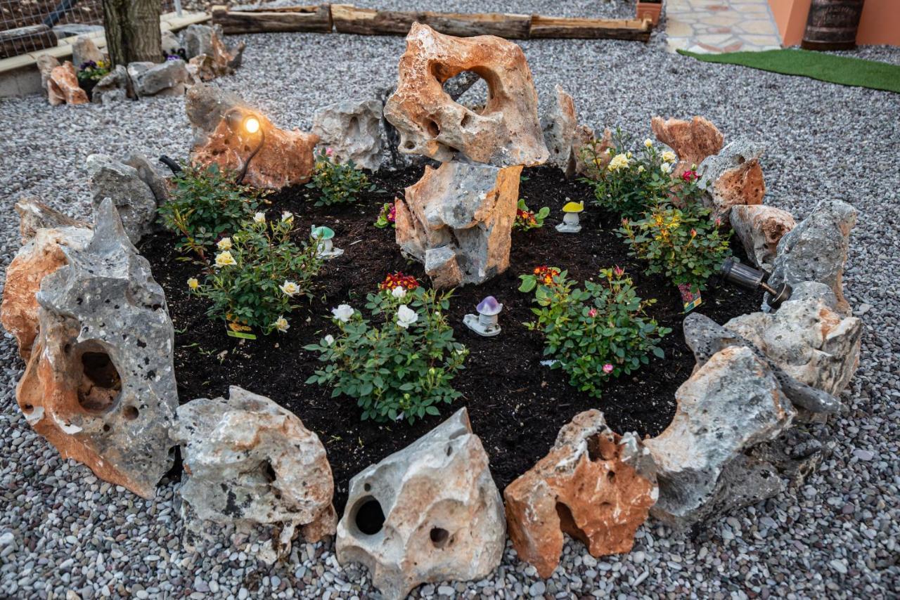 Rock Garden Villa Marantochori Экстерьер фото