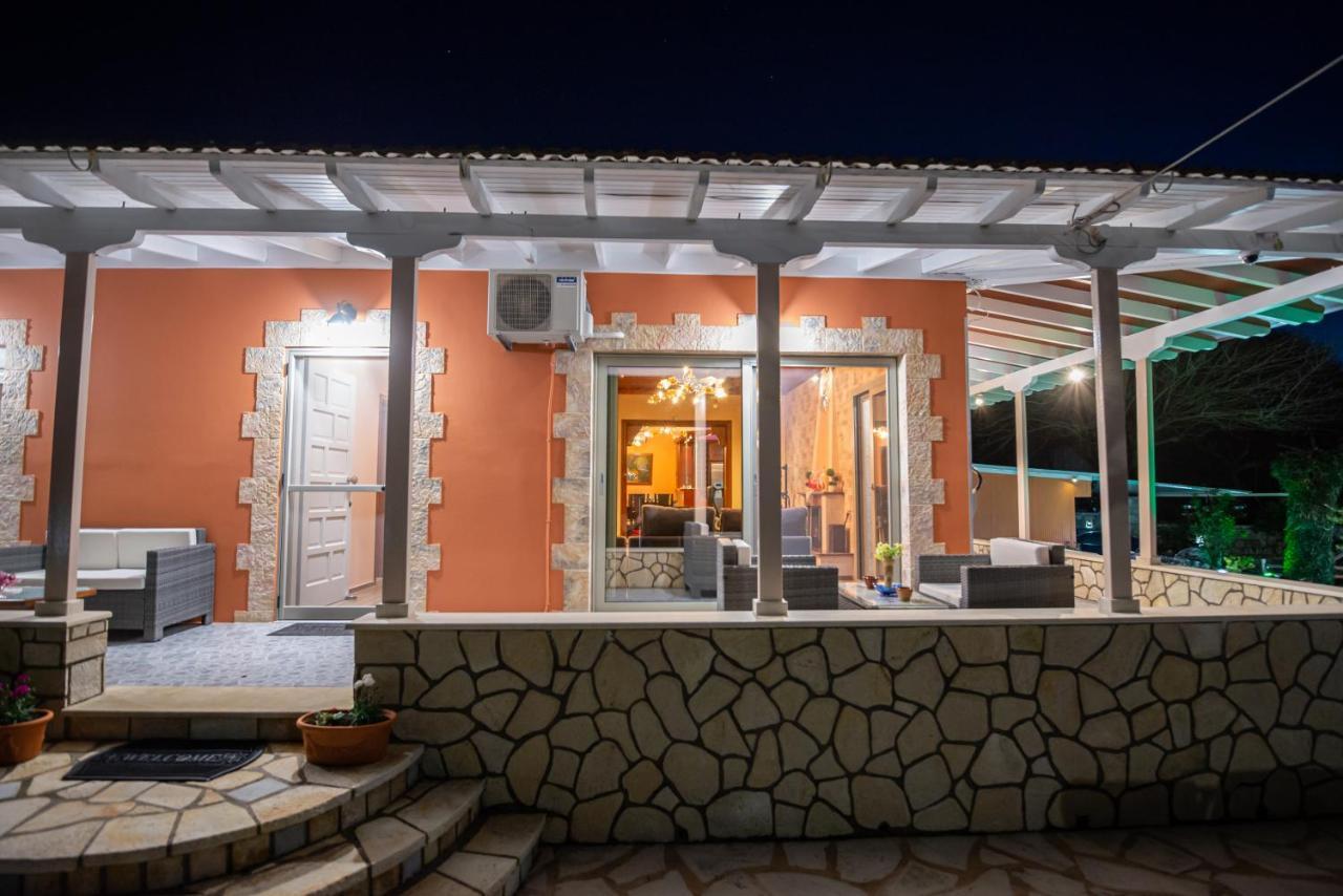 Rock Garden Villa Marantochori Экстерьер фото